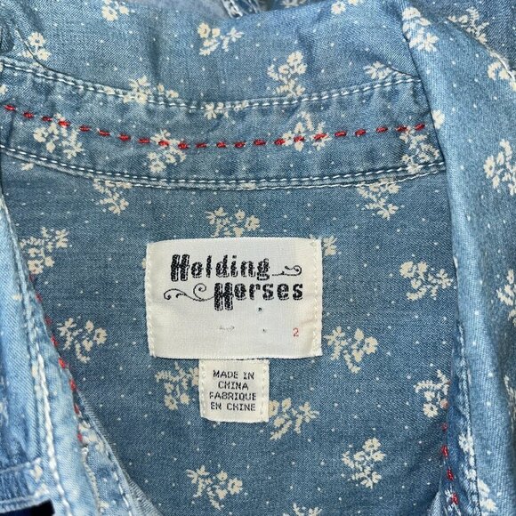 ANTHROPOLOGIE ANTHRO HOLDING HORSES Denim Chambray Ditzy Flower Shirt Top - 2 - Picture 7 of 11